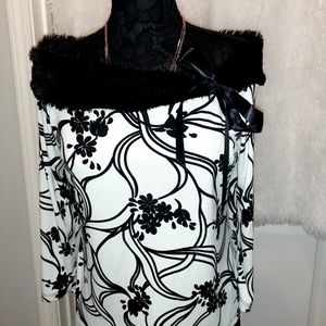 Ladies cute little black and white shirt